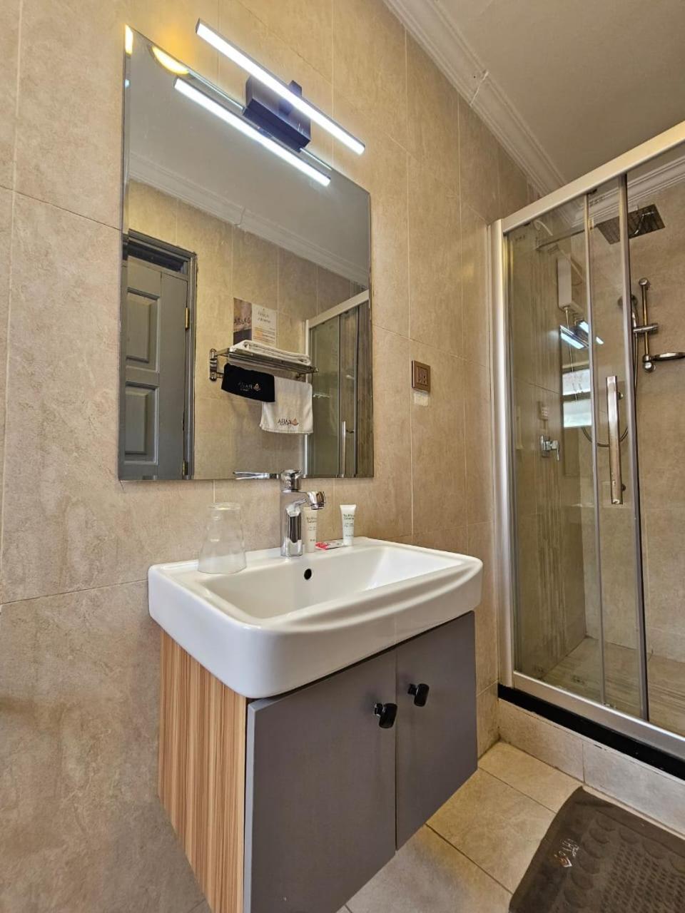 ניירובי Raha Hotel & Suites מראה חיצוני תמונה