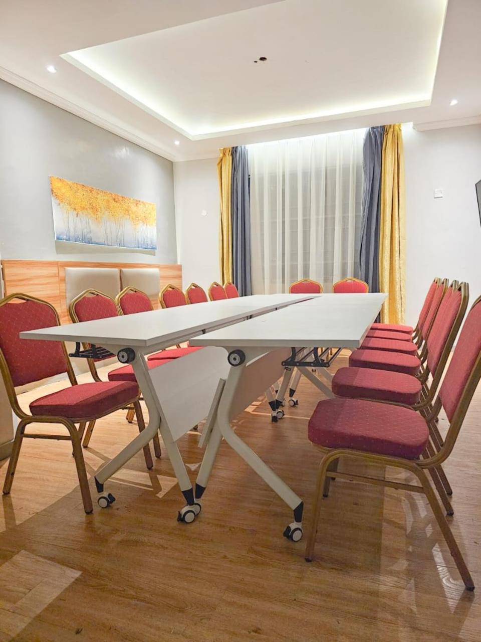 ניירובי Raha Hotel & Suites מראה חיצוני תמונה